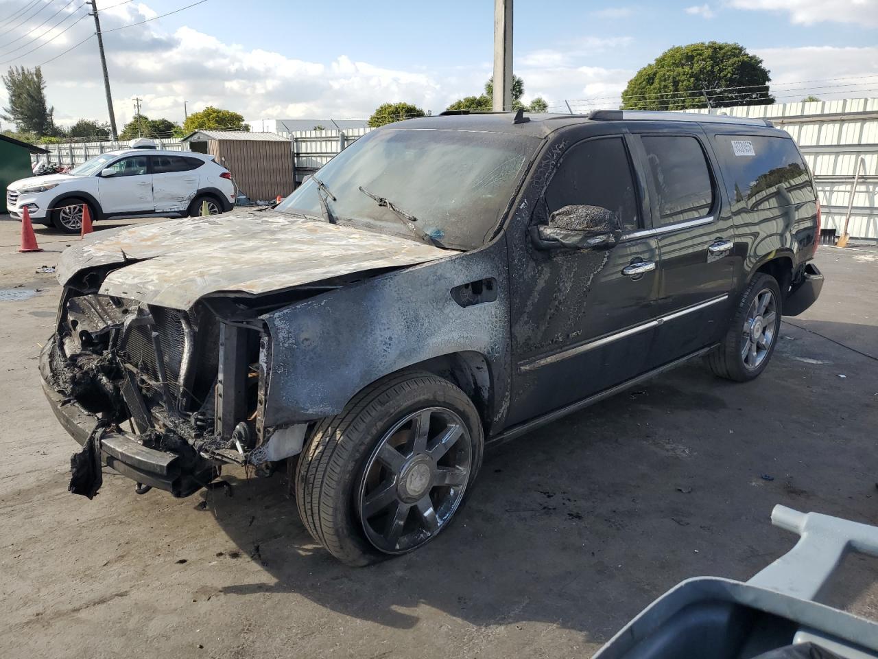 2011 CADILLAC Escalade ESV