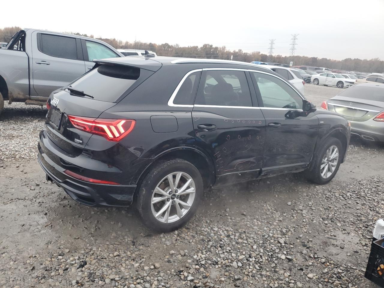 2022 AUDI Q3