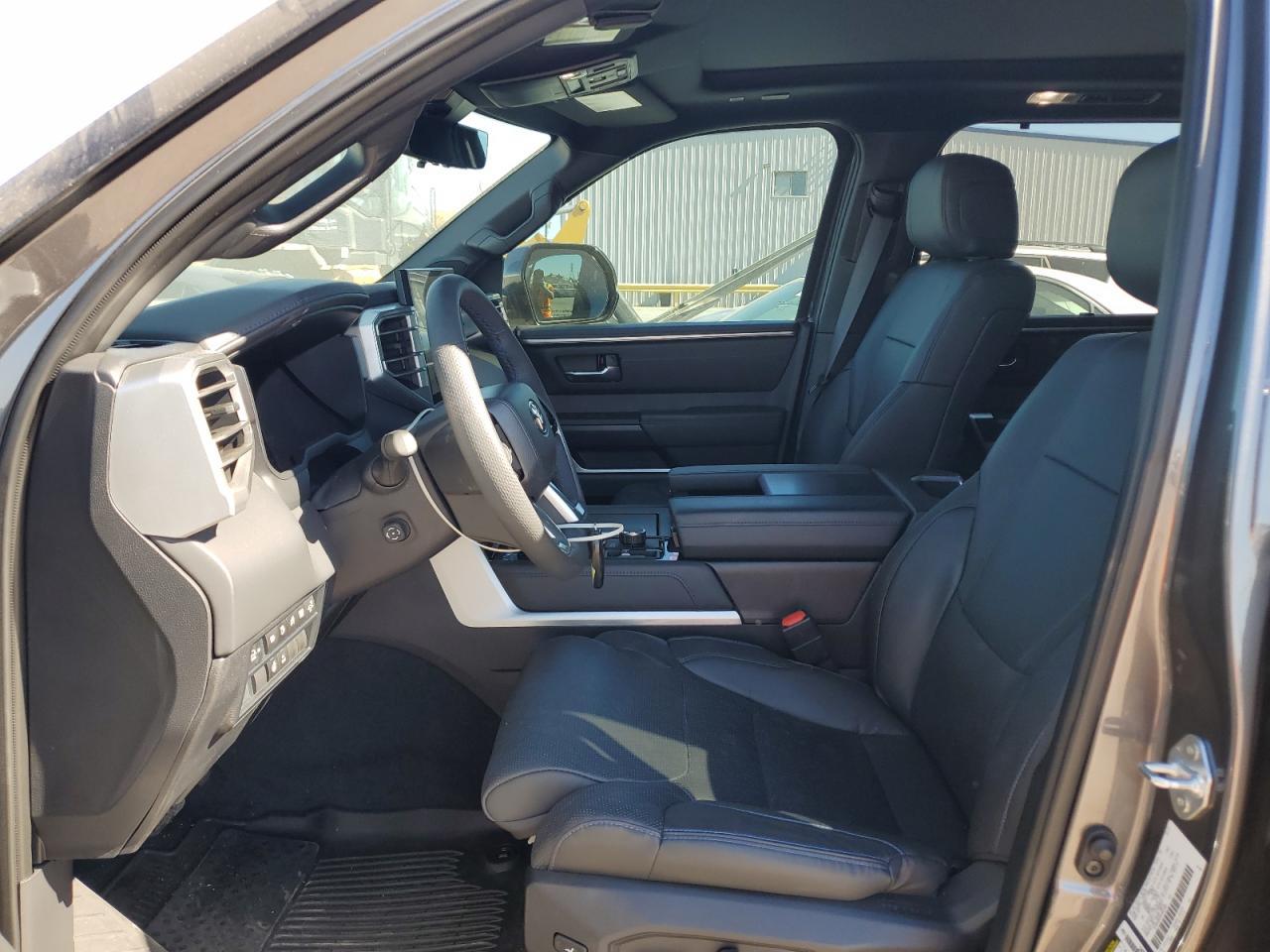 2025 TOYOTA Sequoia