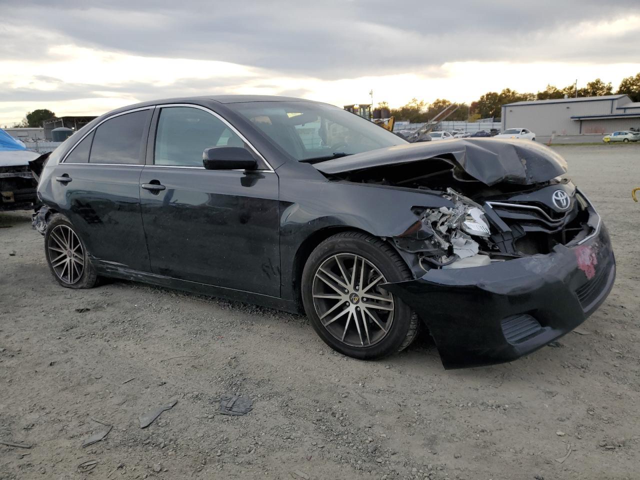 2011 TOYOTA CAMRY