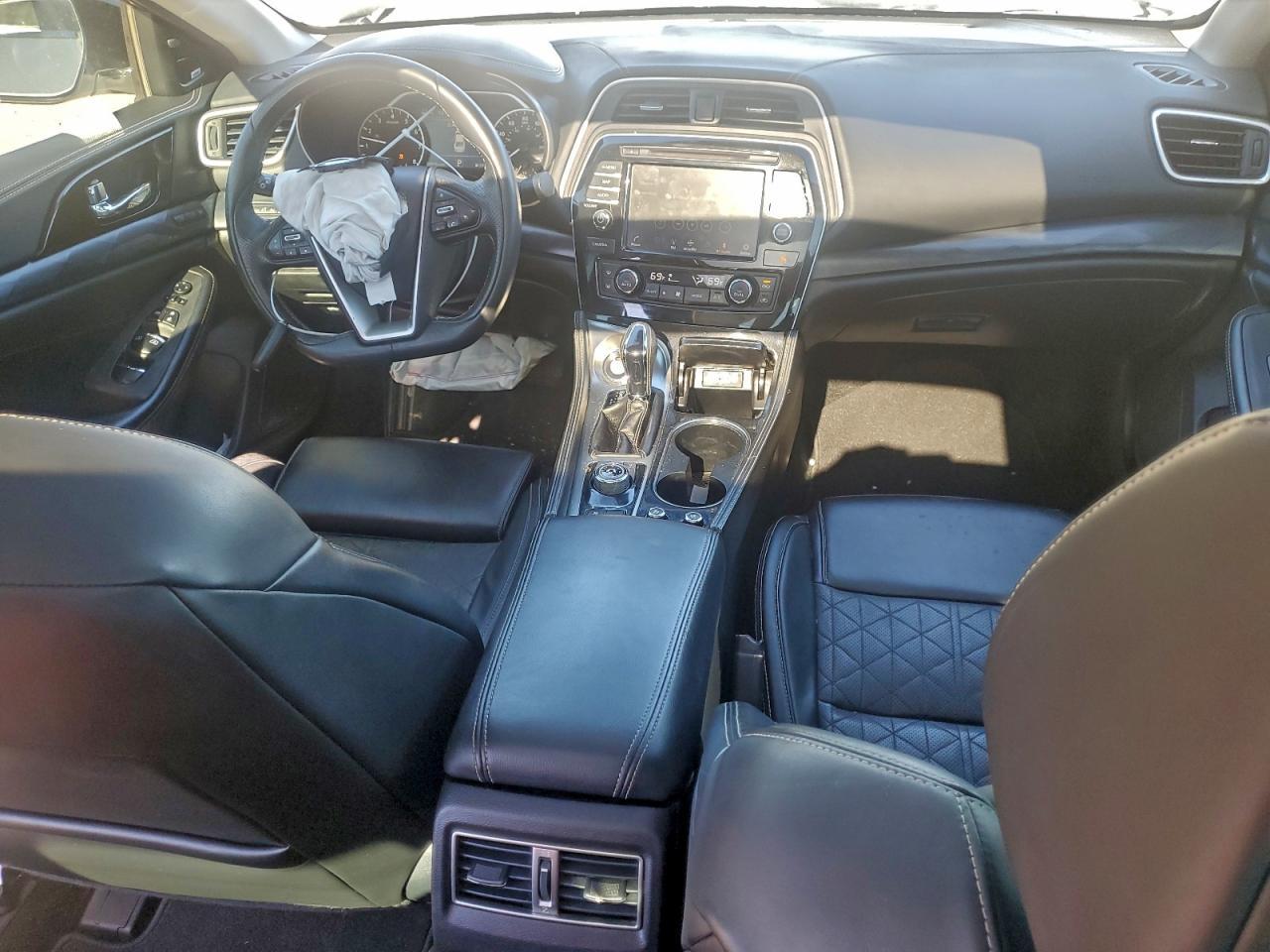 2019 NISSAN Maxima