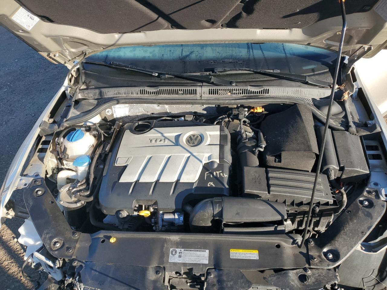 2014 VOLKSWAGEN JETTA
