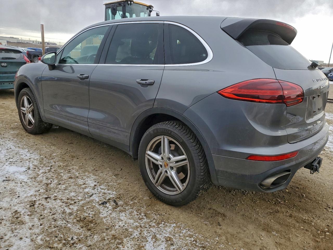 2016 PORSCHE CAYENNE