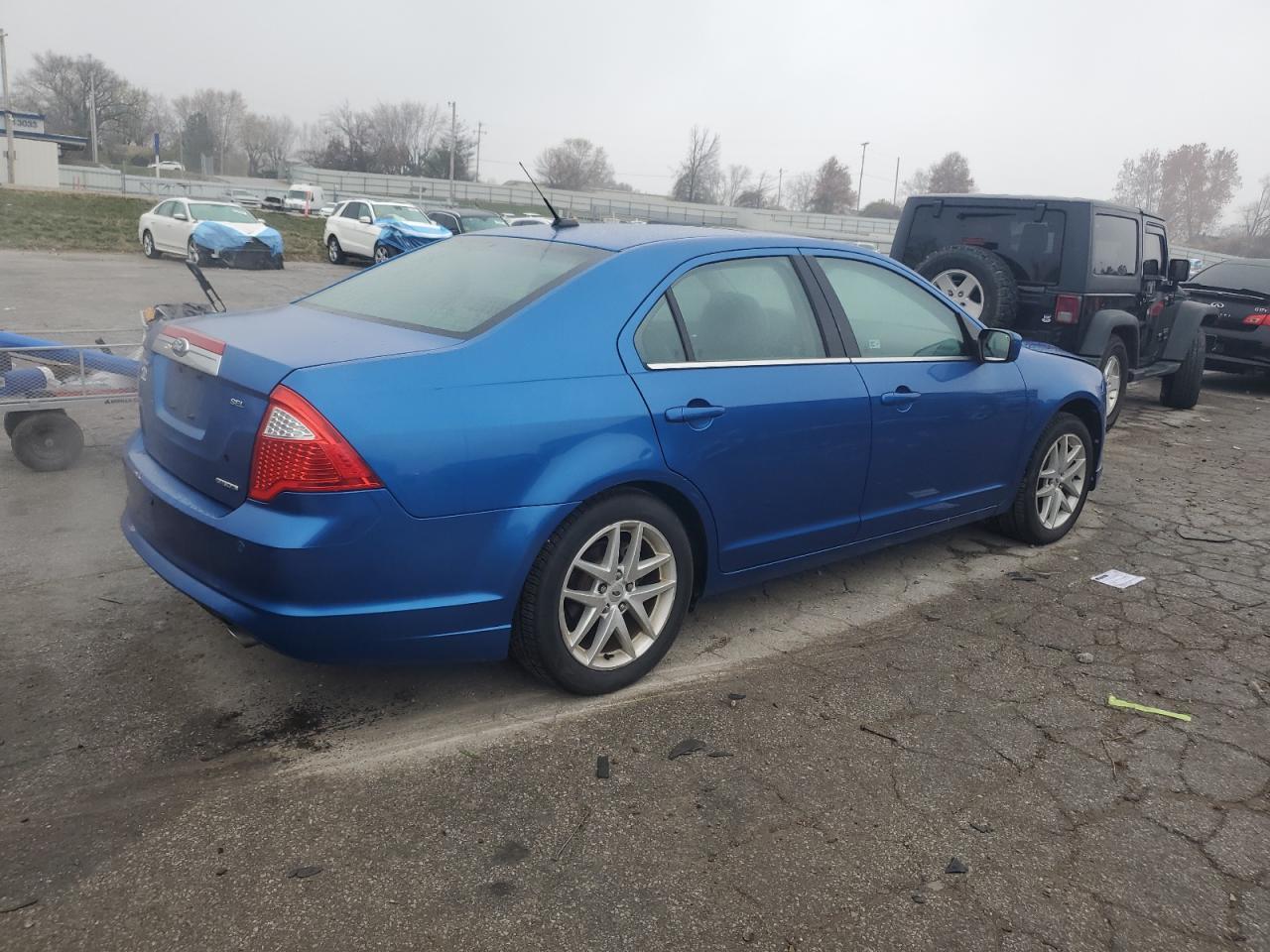 2011 FORD FUSION