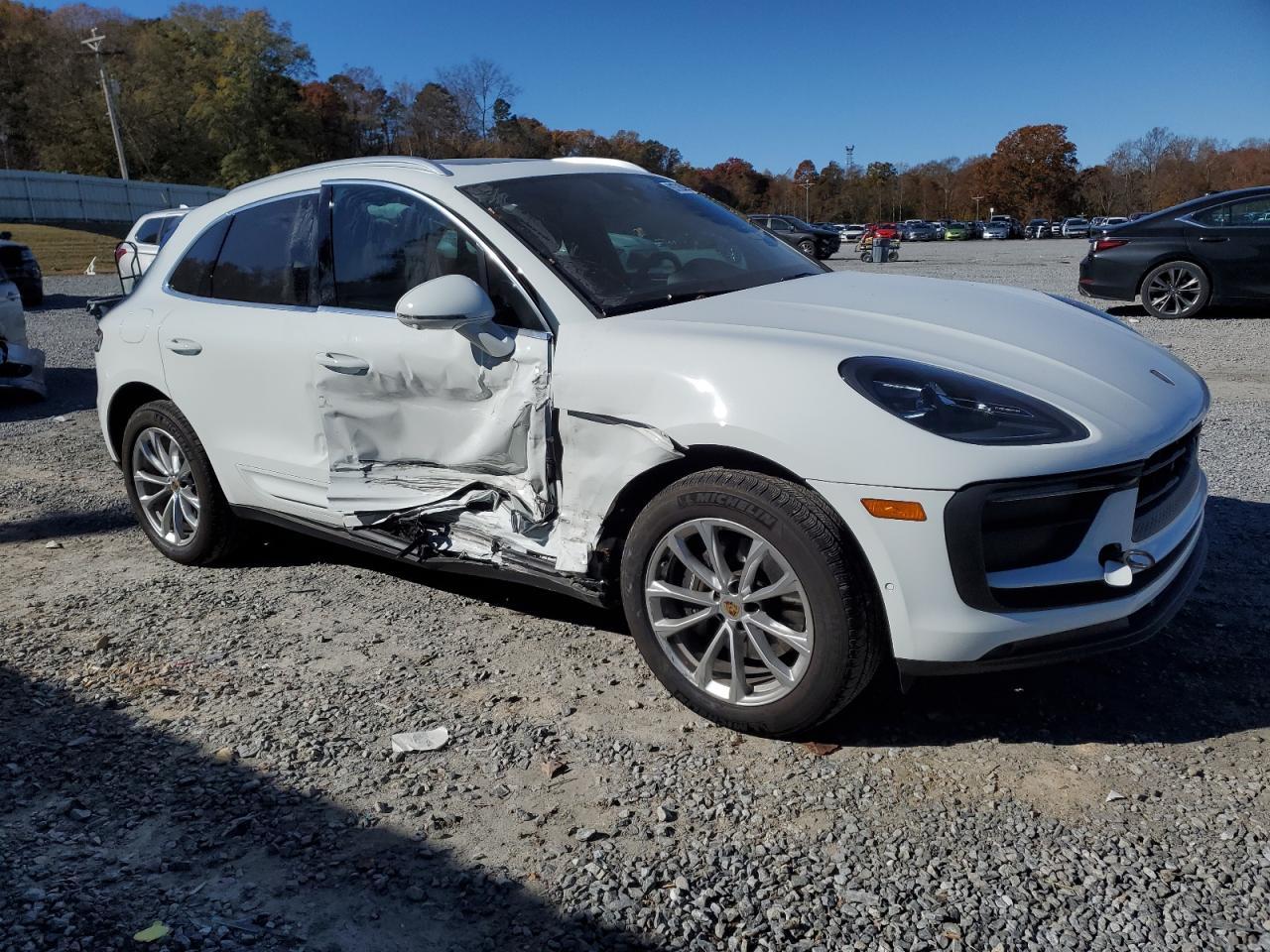 2024 PORSCHE Macan