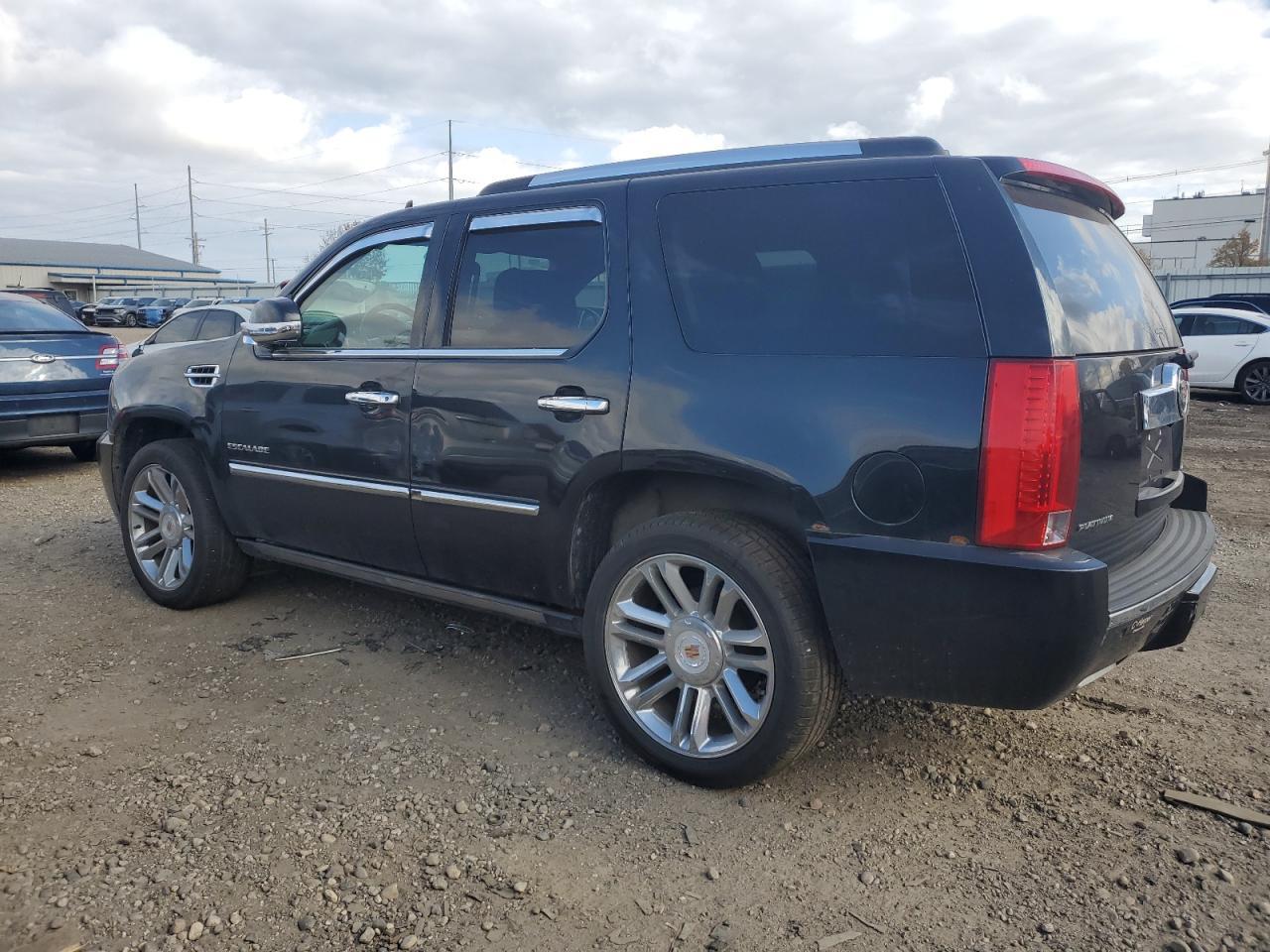 2013 CADILLAC ESCALADE
