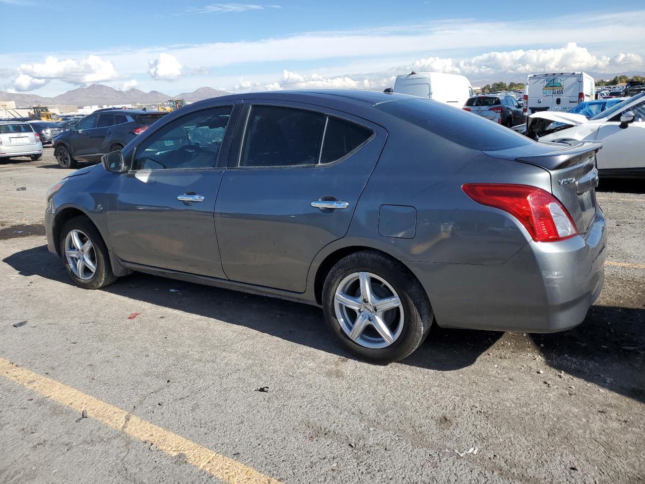 2016 NISSAN VERSA