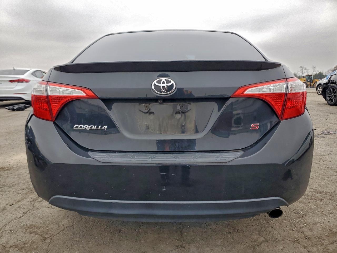 2015 TOYOTA COROLLA