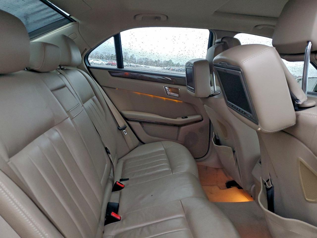2010 MERCEDES-BENZ E-Class