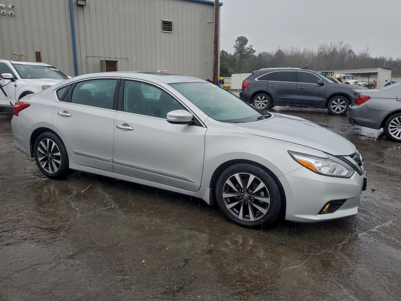 2017 NISSAN ALTIMA