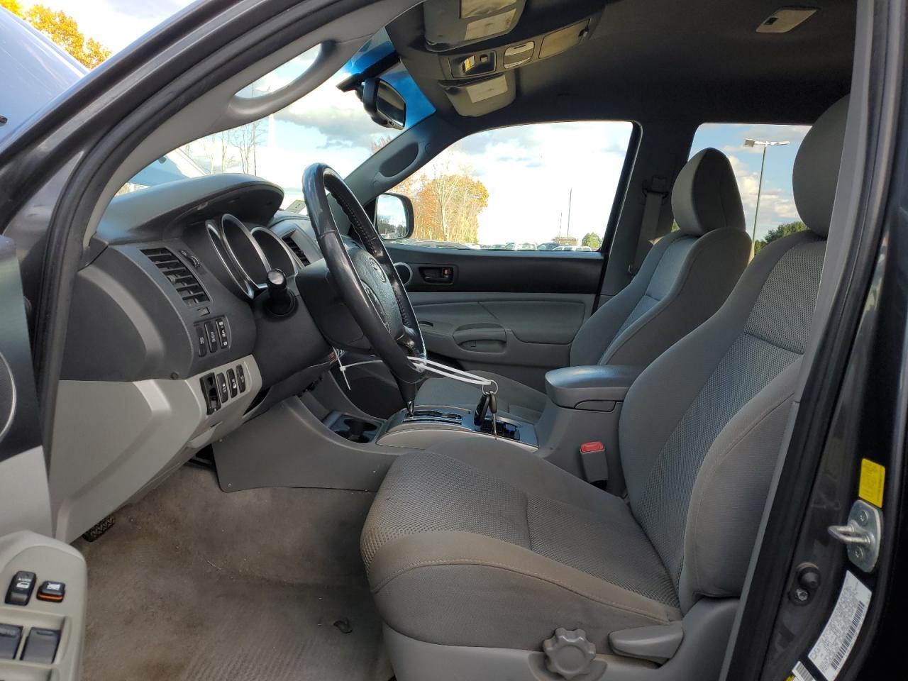 2011 TOYOTA TACOMA