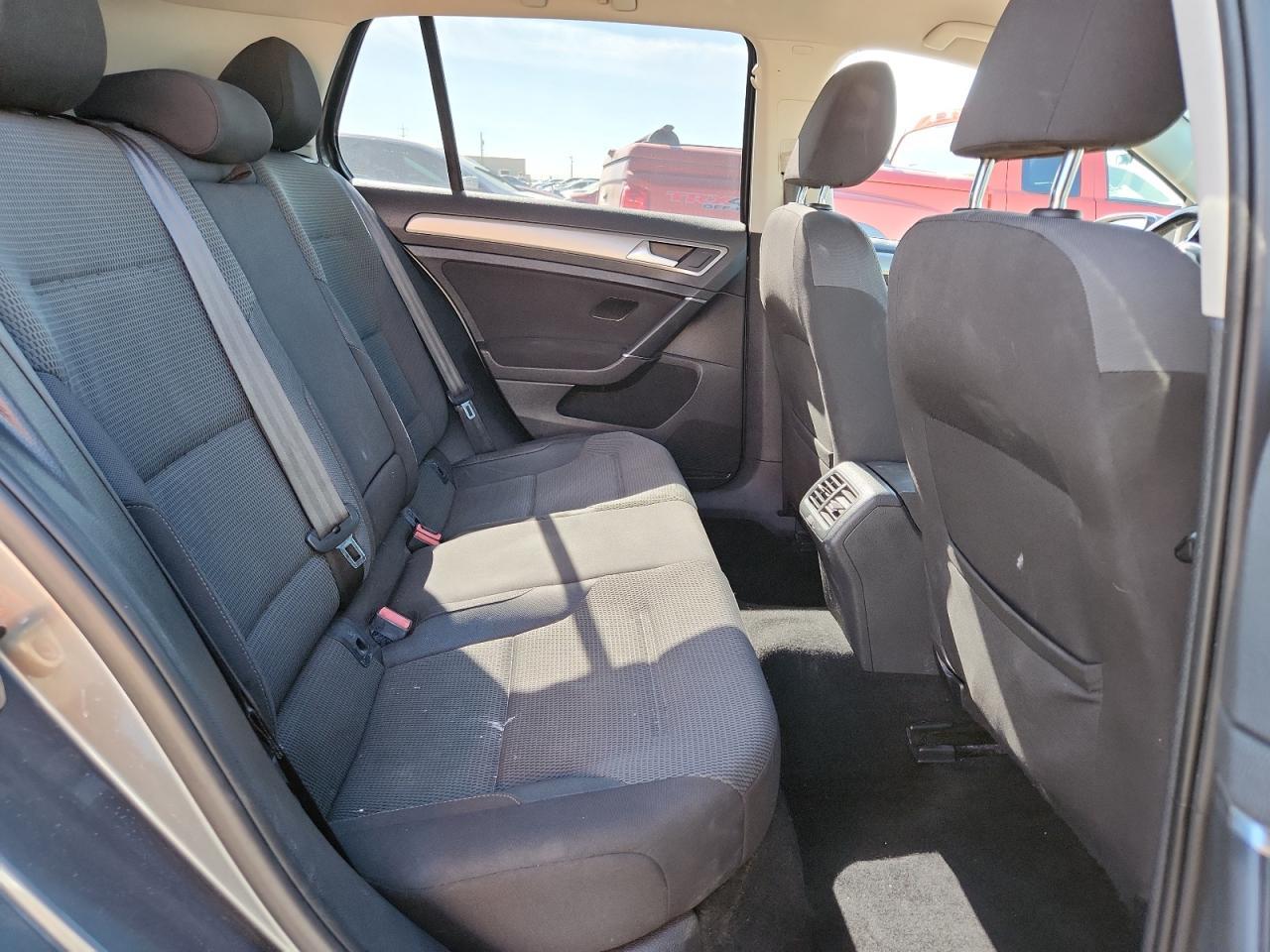 2016 VOLKSWAGEN GOLF