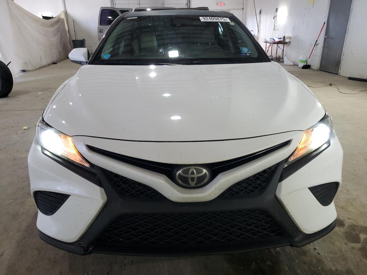2018 TOYOTA CAMRY