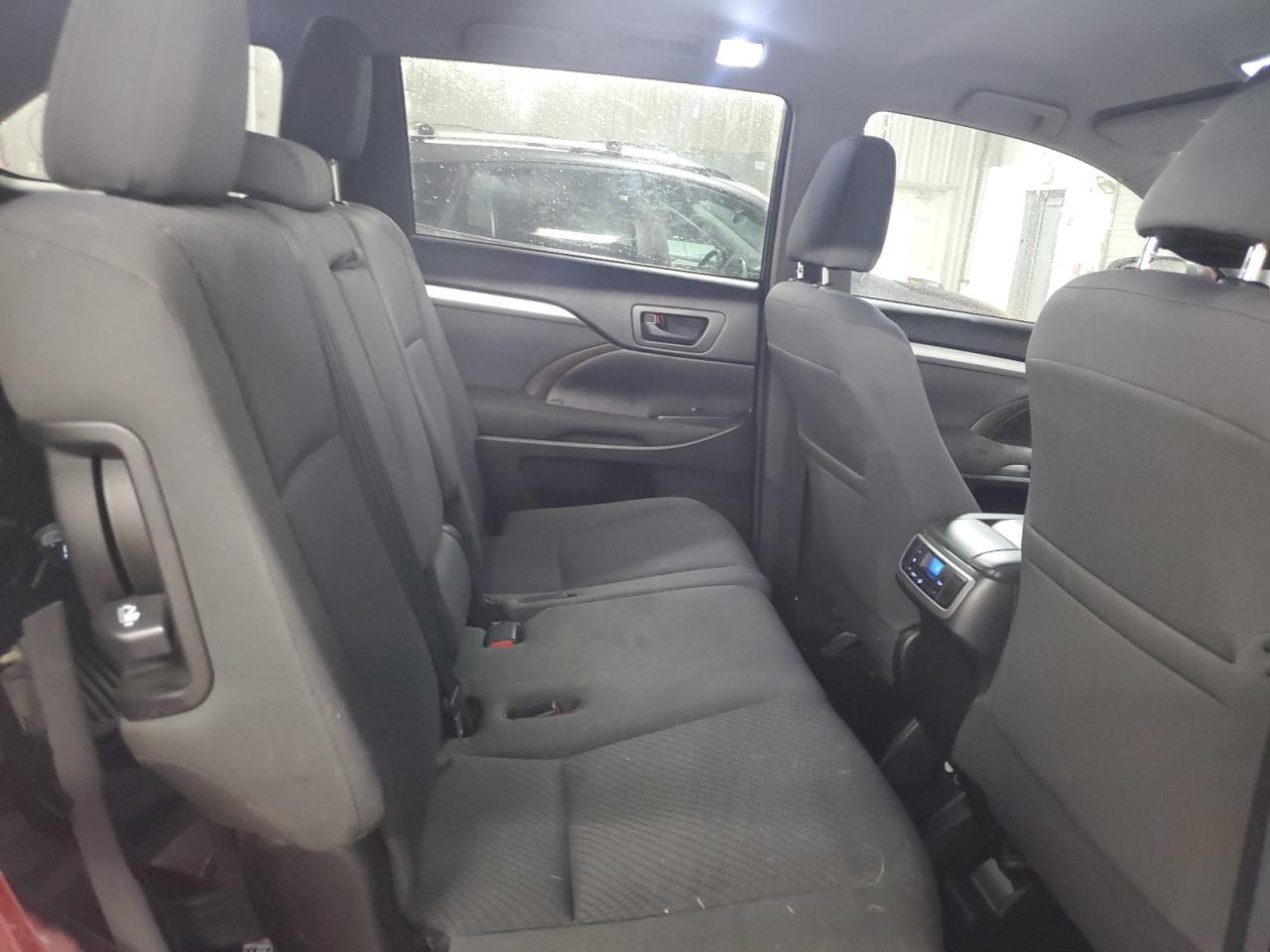 2016 TOYOTA HIGHLANDER