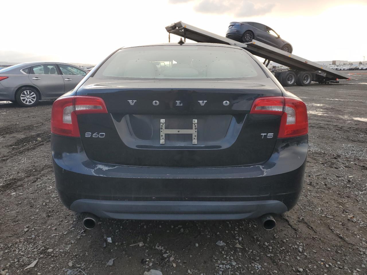 2013 VOLVO S60