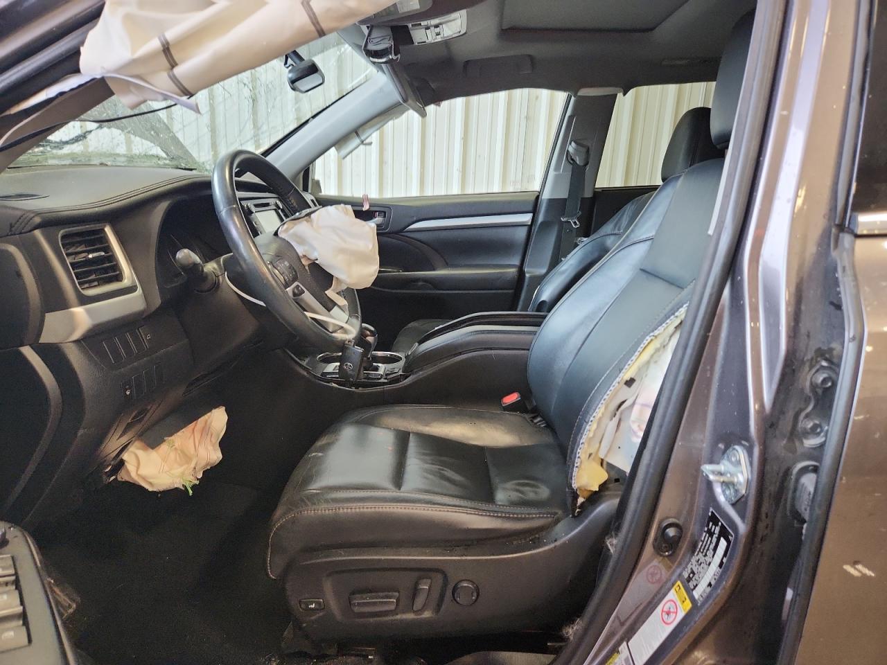2016 TOYOTA HIGHLANDER