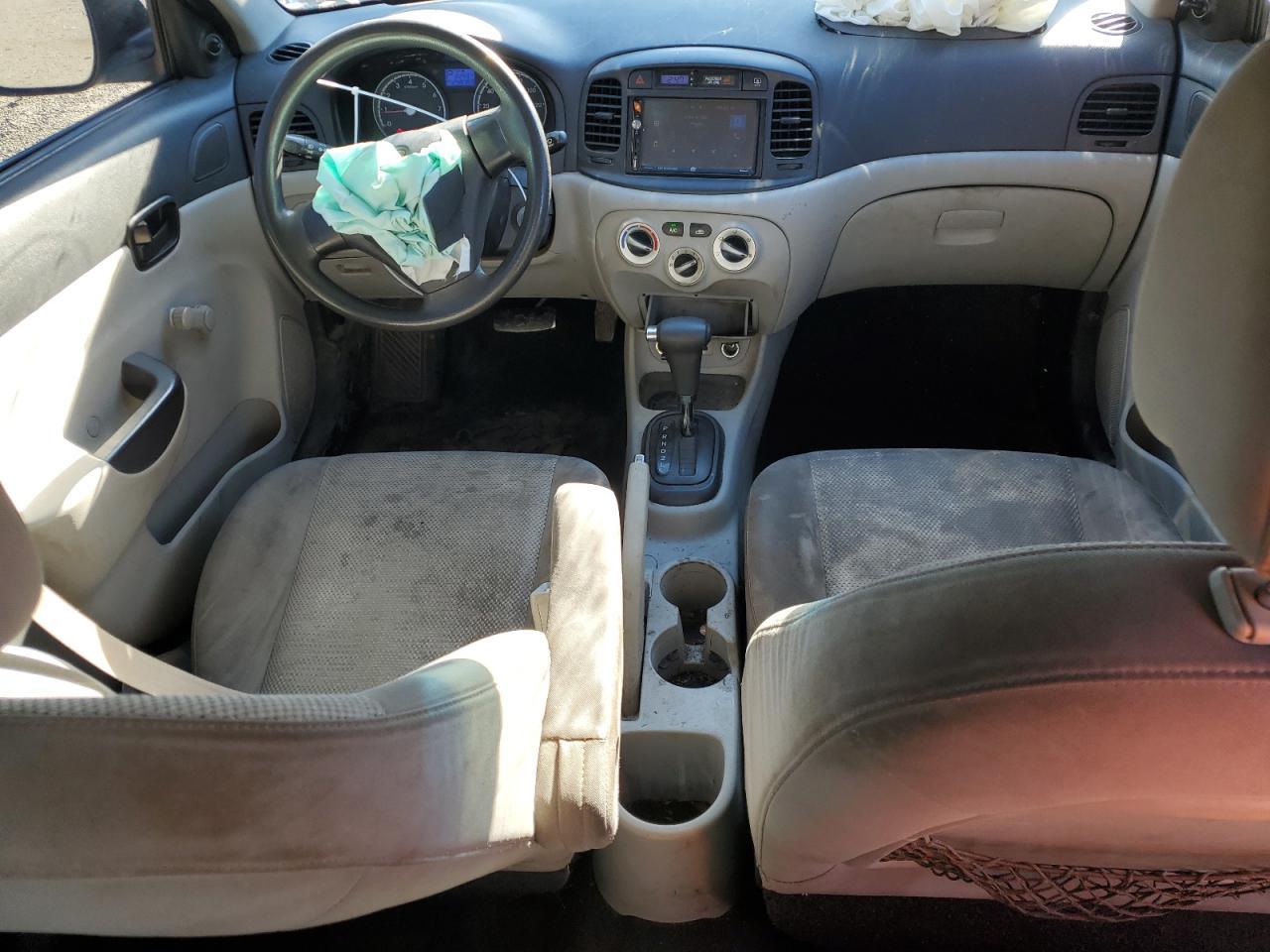 2011 HYUNDAI ACCENT