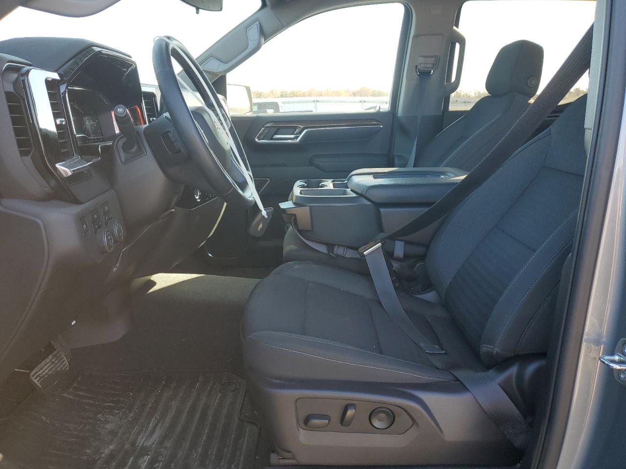2023 CHEVROLET Silverado