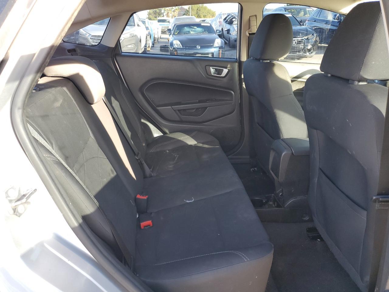2015 FORD Fiesta