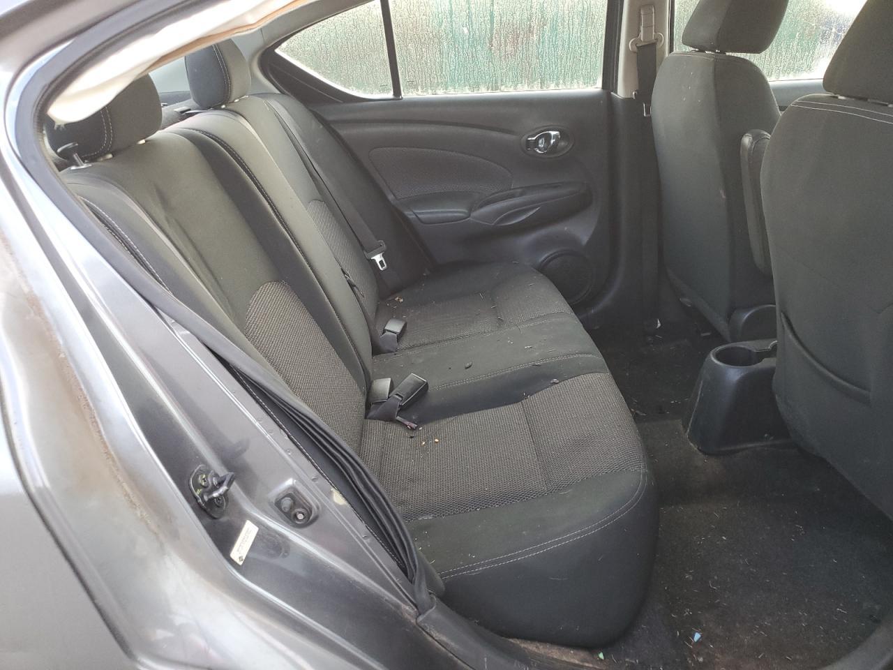 2017 NISSAN VERSA
