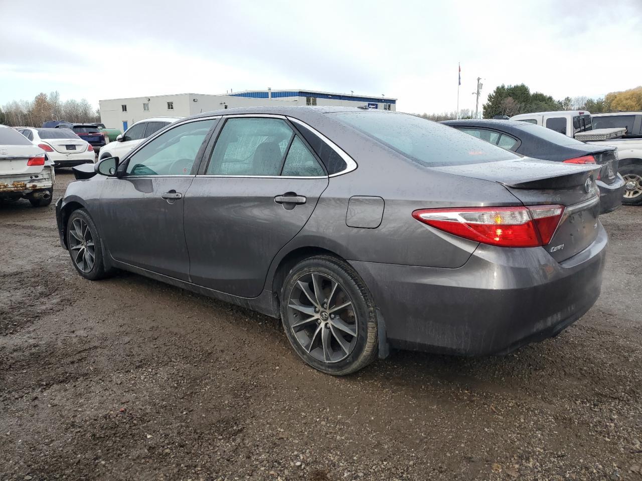 2016 TOYOTA CAMRY
