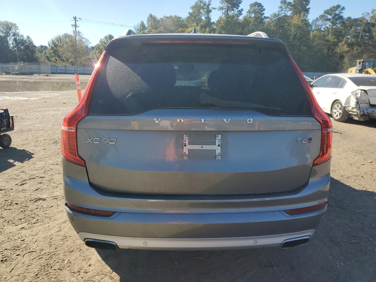 2016 VOLVO XC90