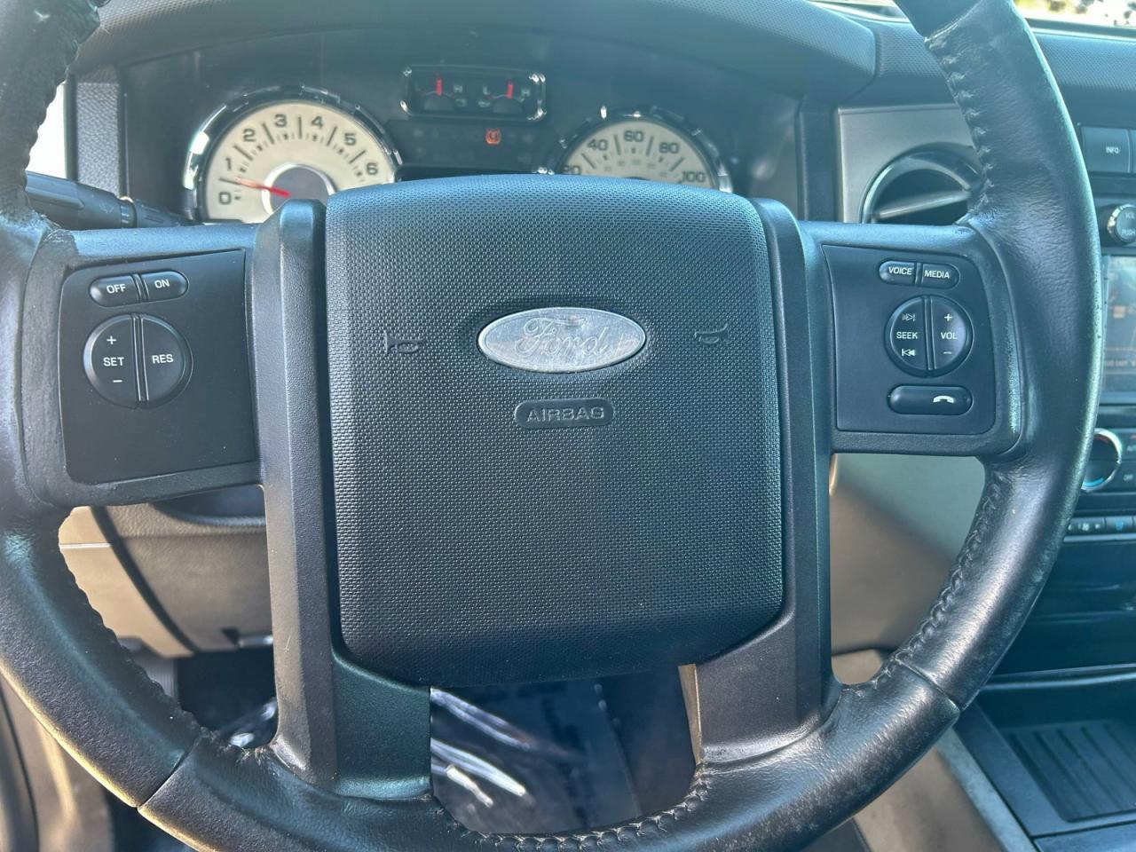2011 FORD Expedition