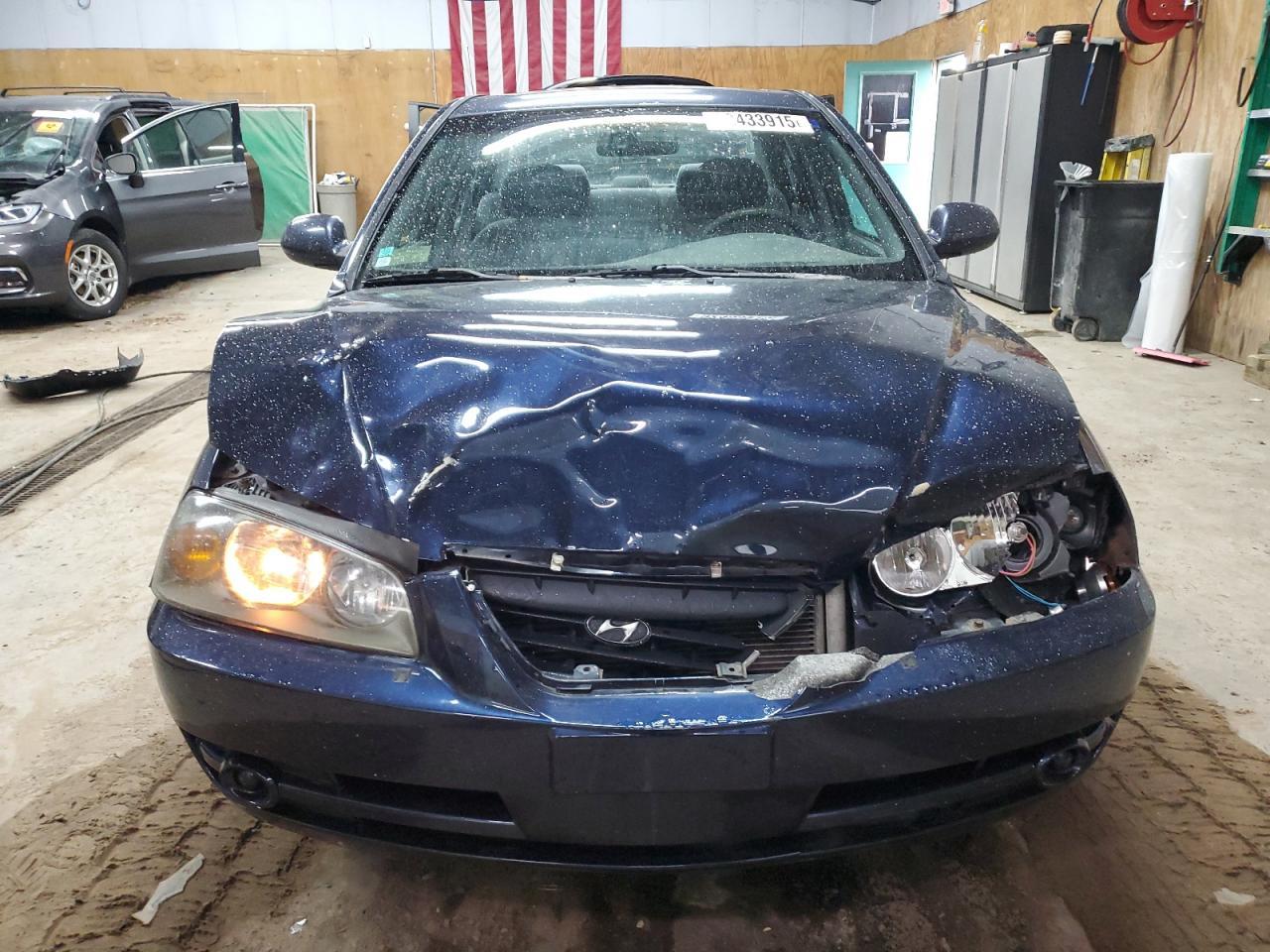 2004 HYUNDAI ELANTRA