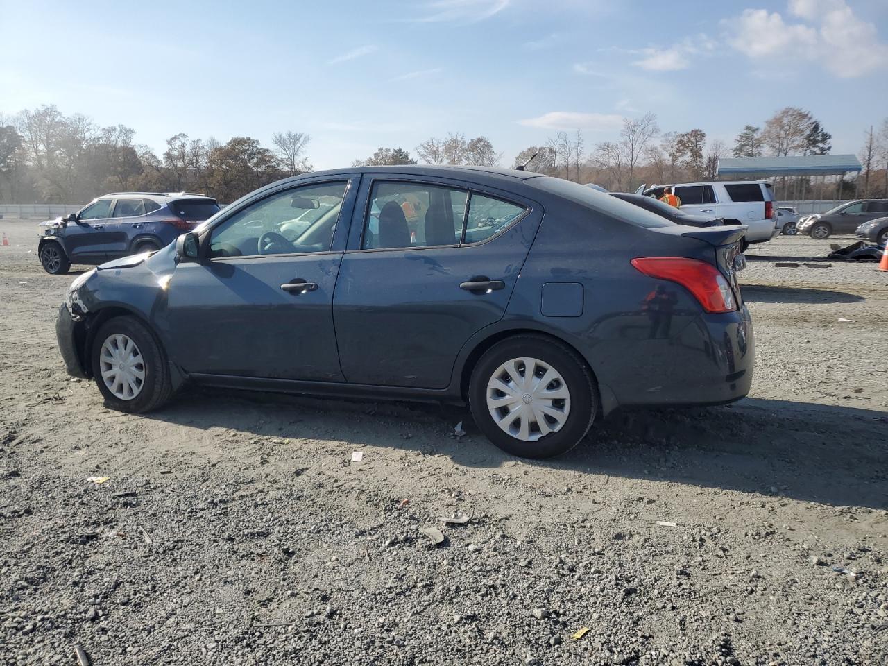 2015 NISSAN VERSA
