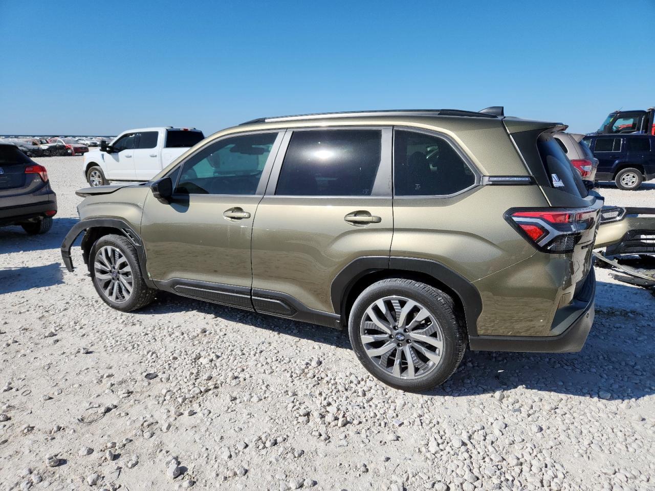 2025 SUBARU FORESTER