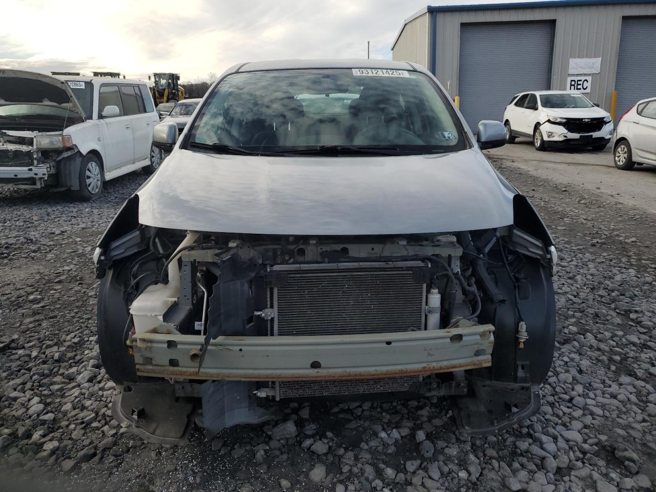 2014 NISSAN VERSA