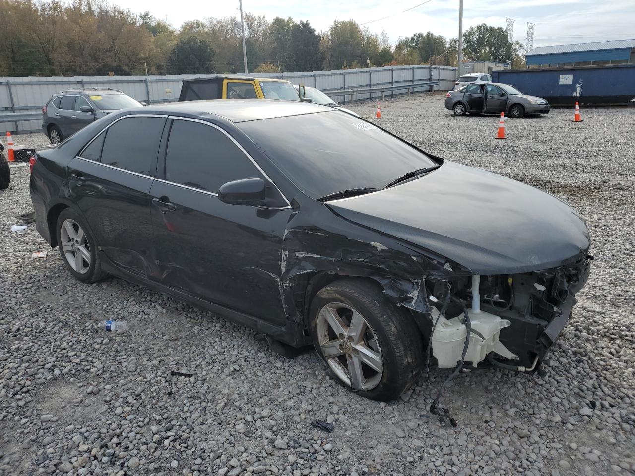 2014 TOYOTA CAMRY