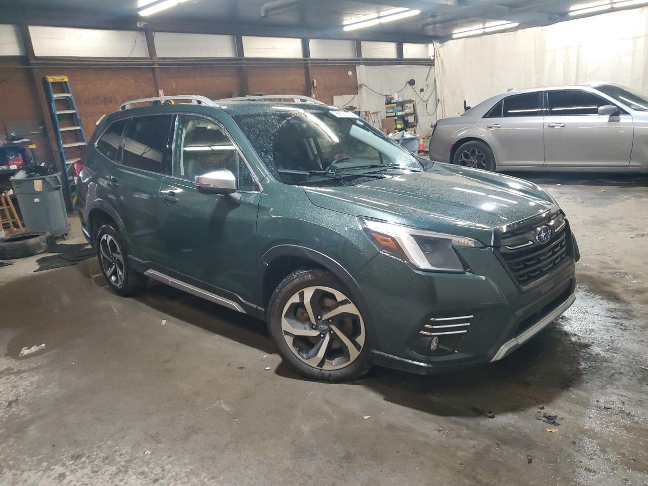 2022 SUBARU FORESTER