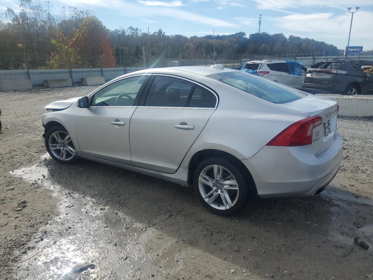 2015 VOLVO S60
