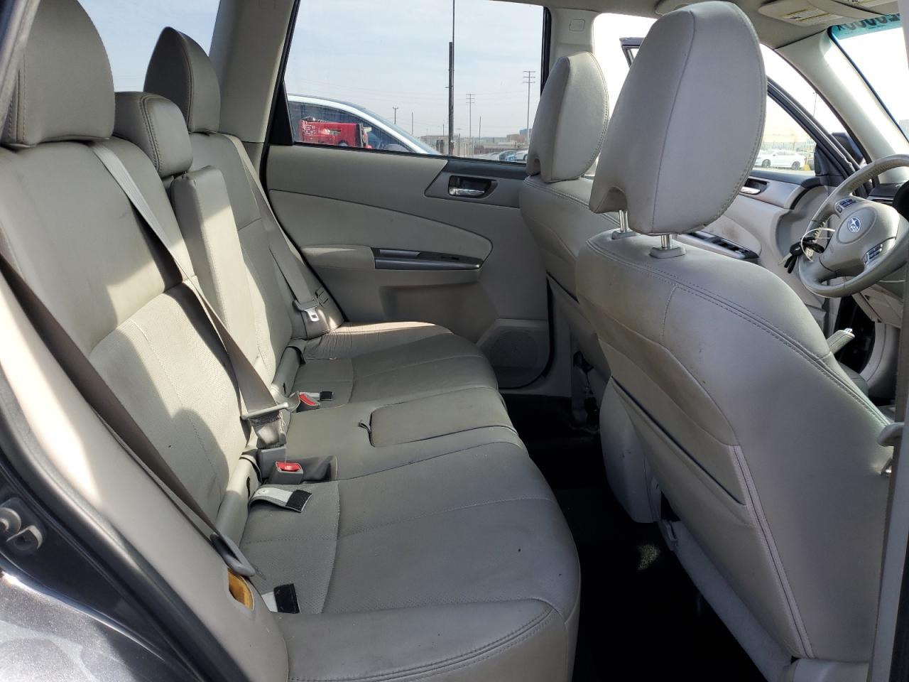 2011 SUBARU FORESTER