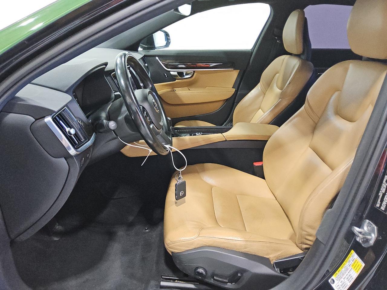 2018 VOLVO S90