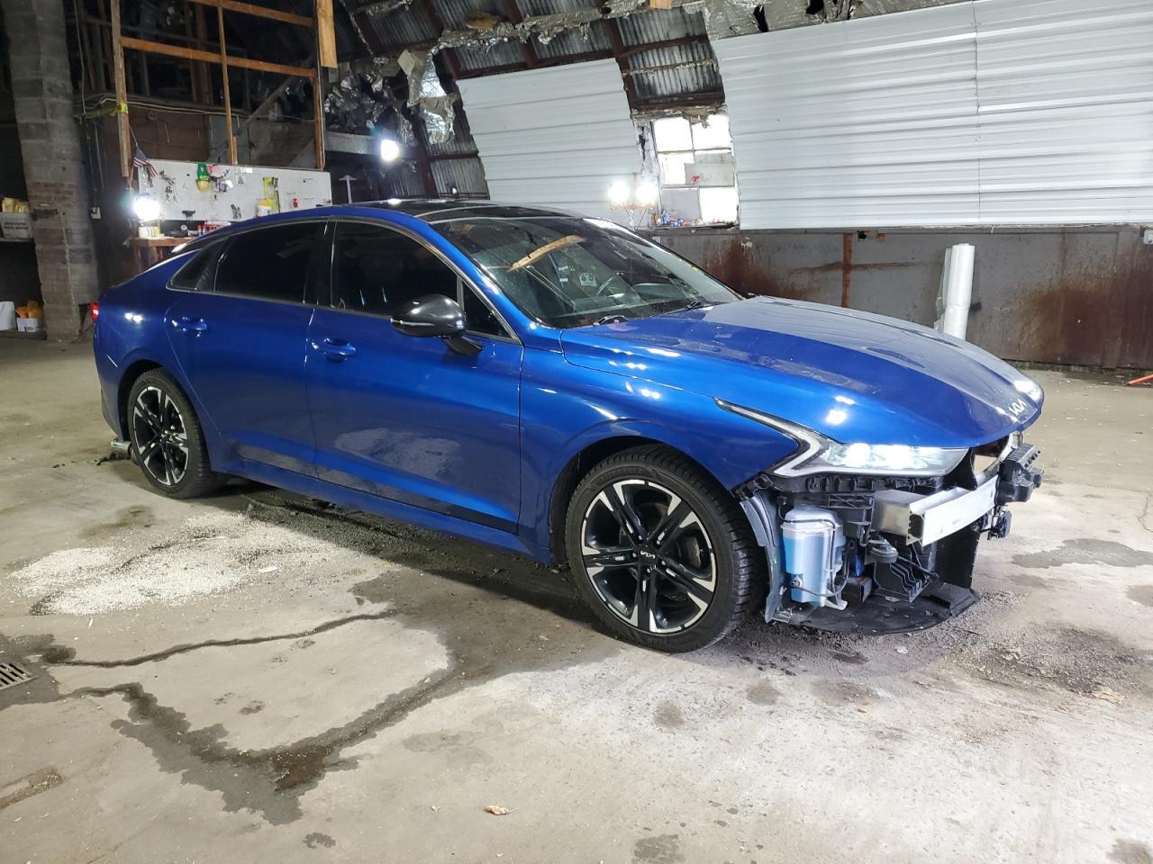 2022 KIA K5