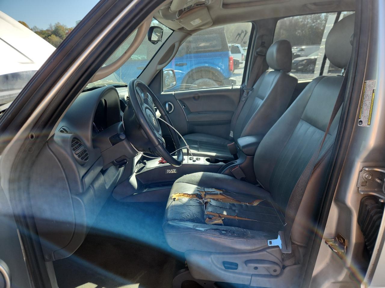 2005 JEEP Liberty