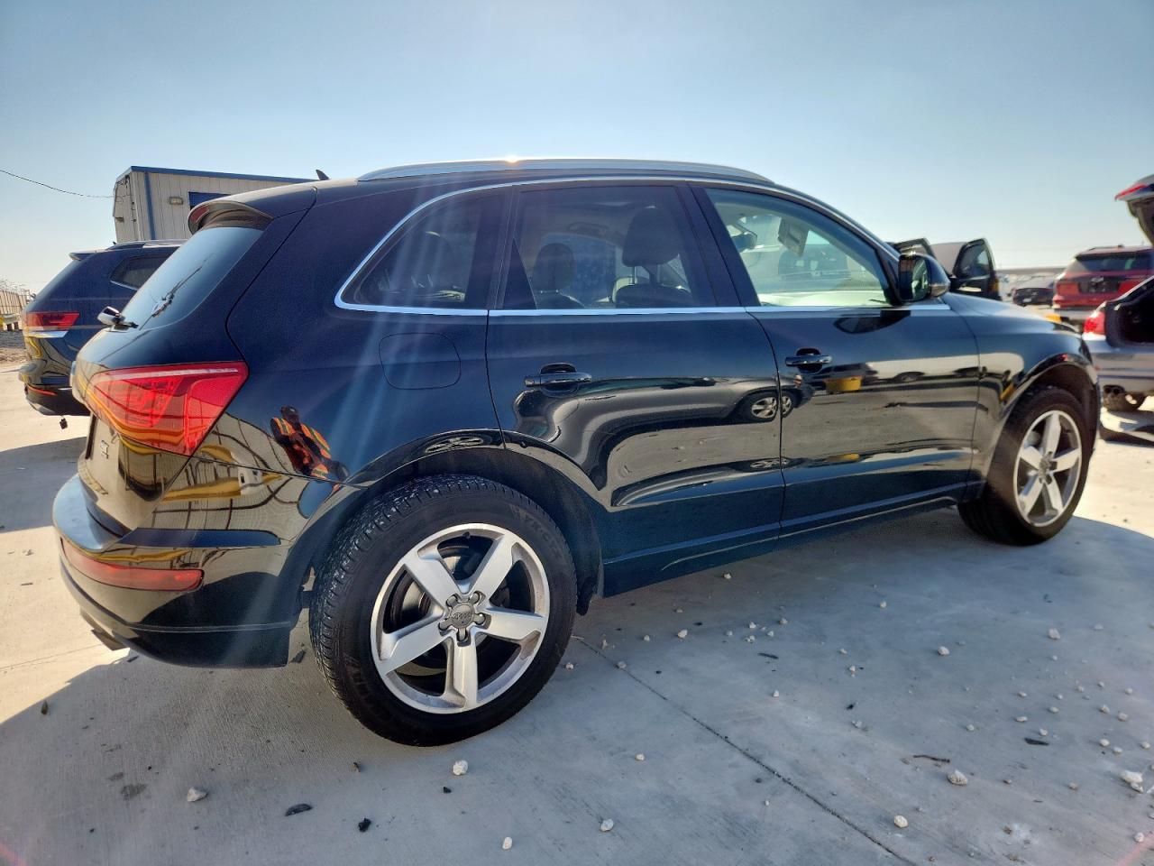 2011 AUDI Q5