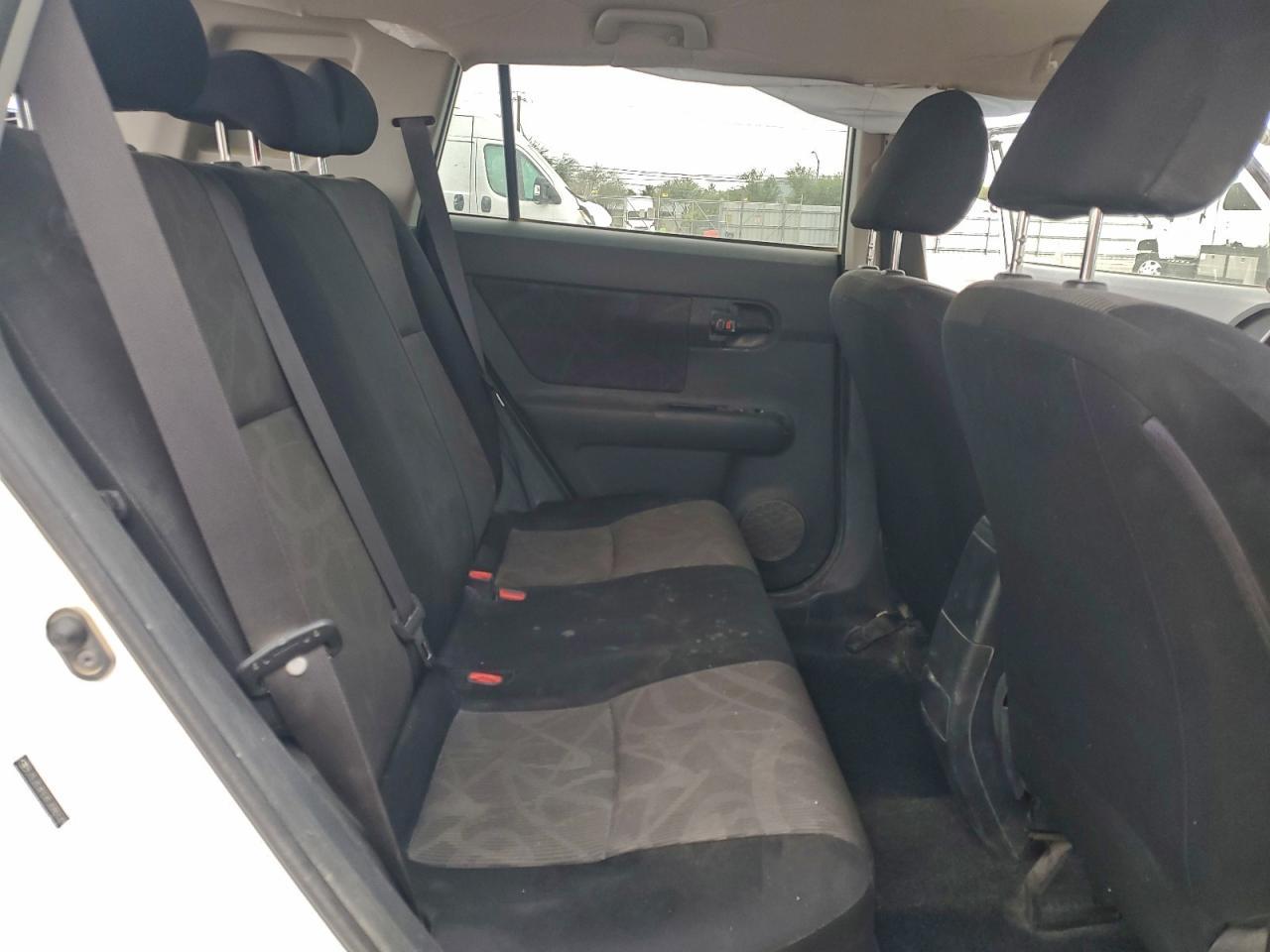 2015 TOYOTA SCION