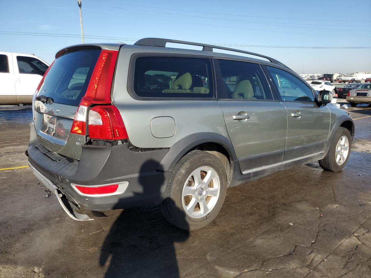 2008 VOLVO XC70