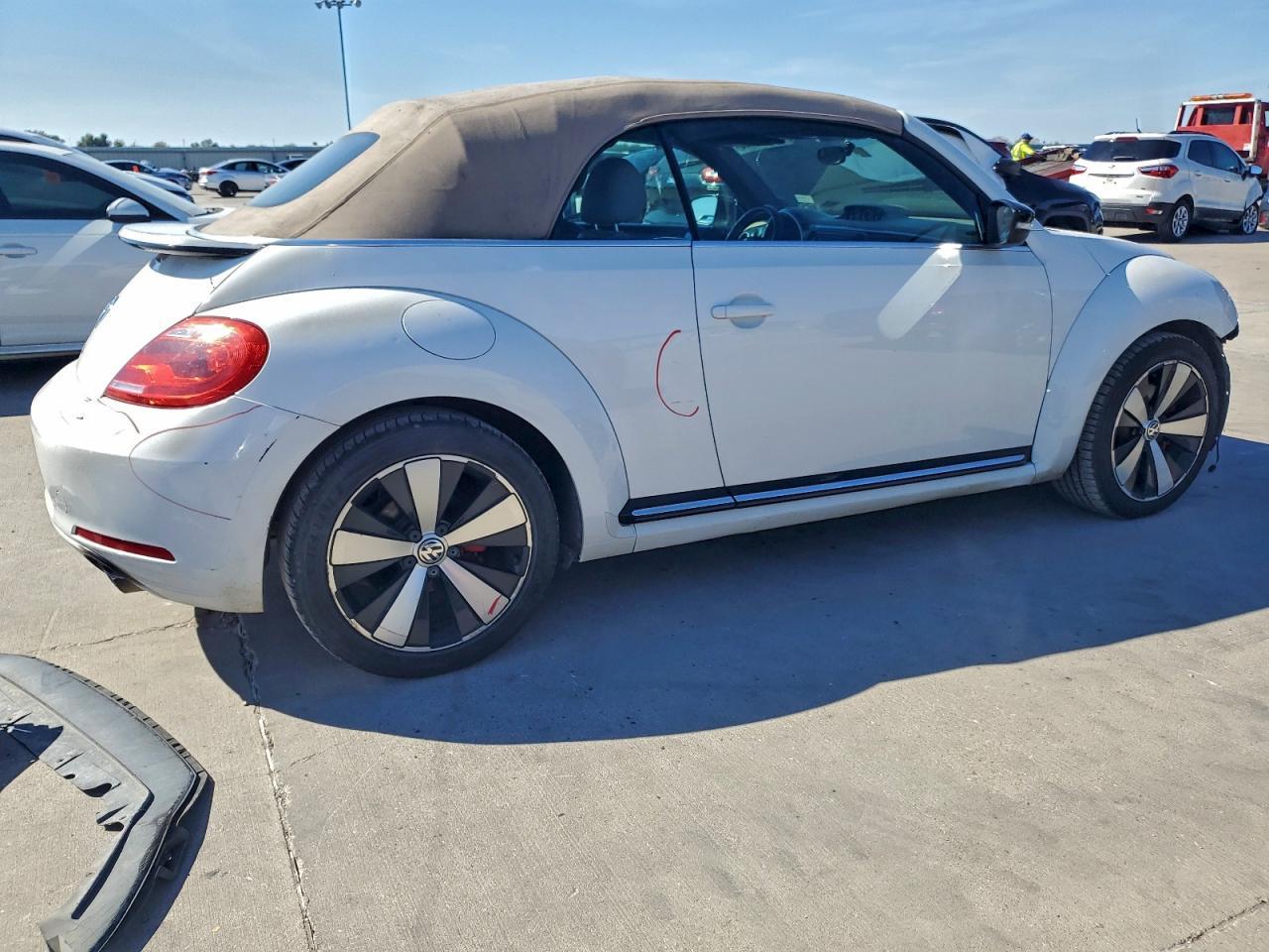 2013 VOLKSWAGEN Beetle