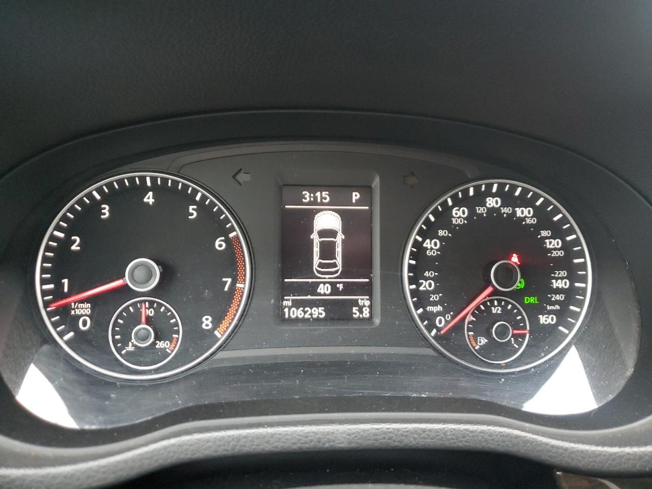 2015 VOLKSWAGEN Passat