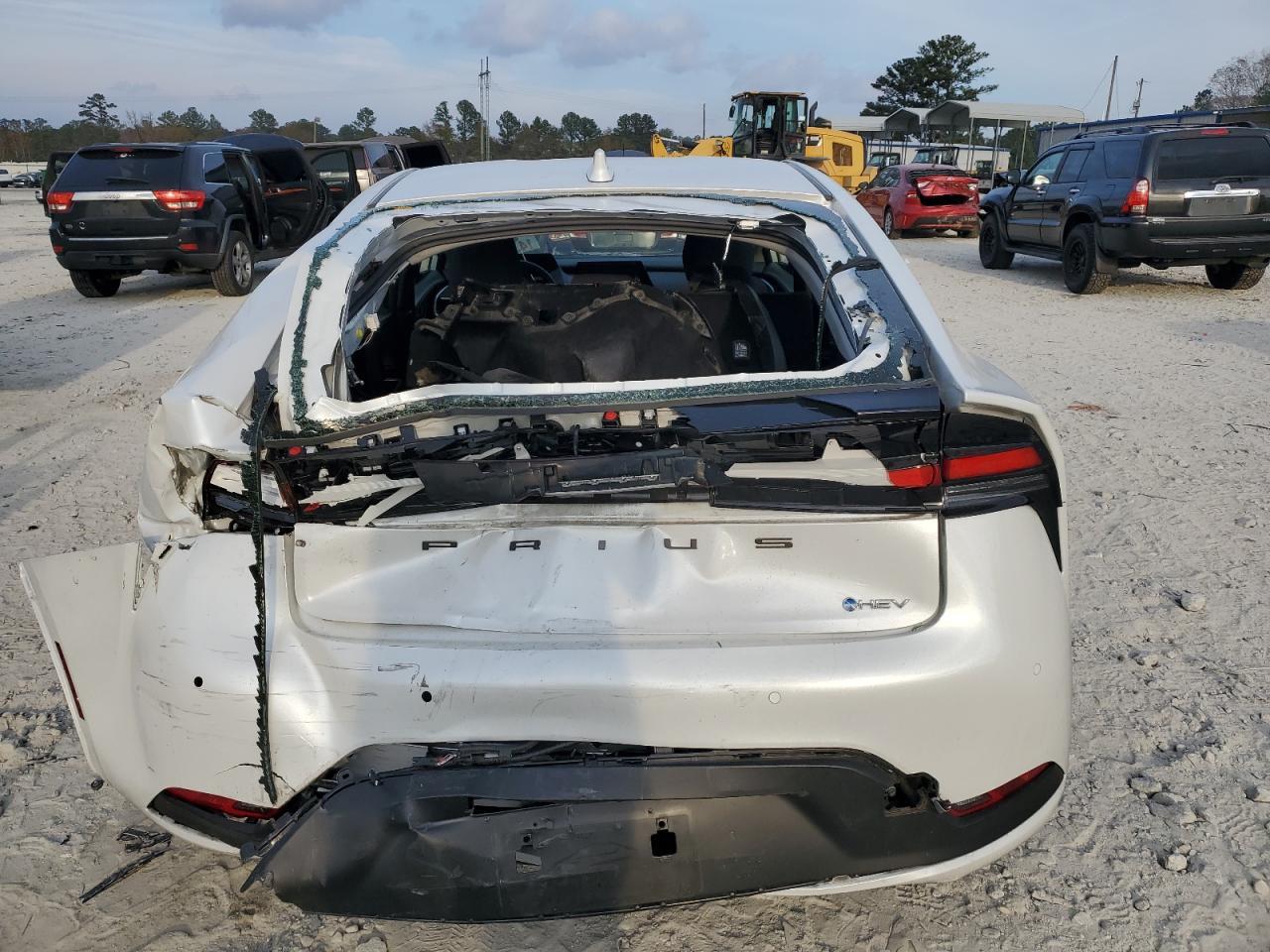 2024 TOYOTA PRIUS