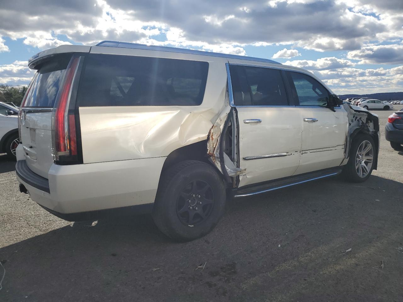 2015 CADILLAC Escalade ESV