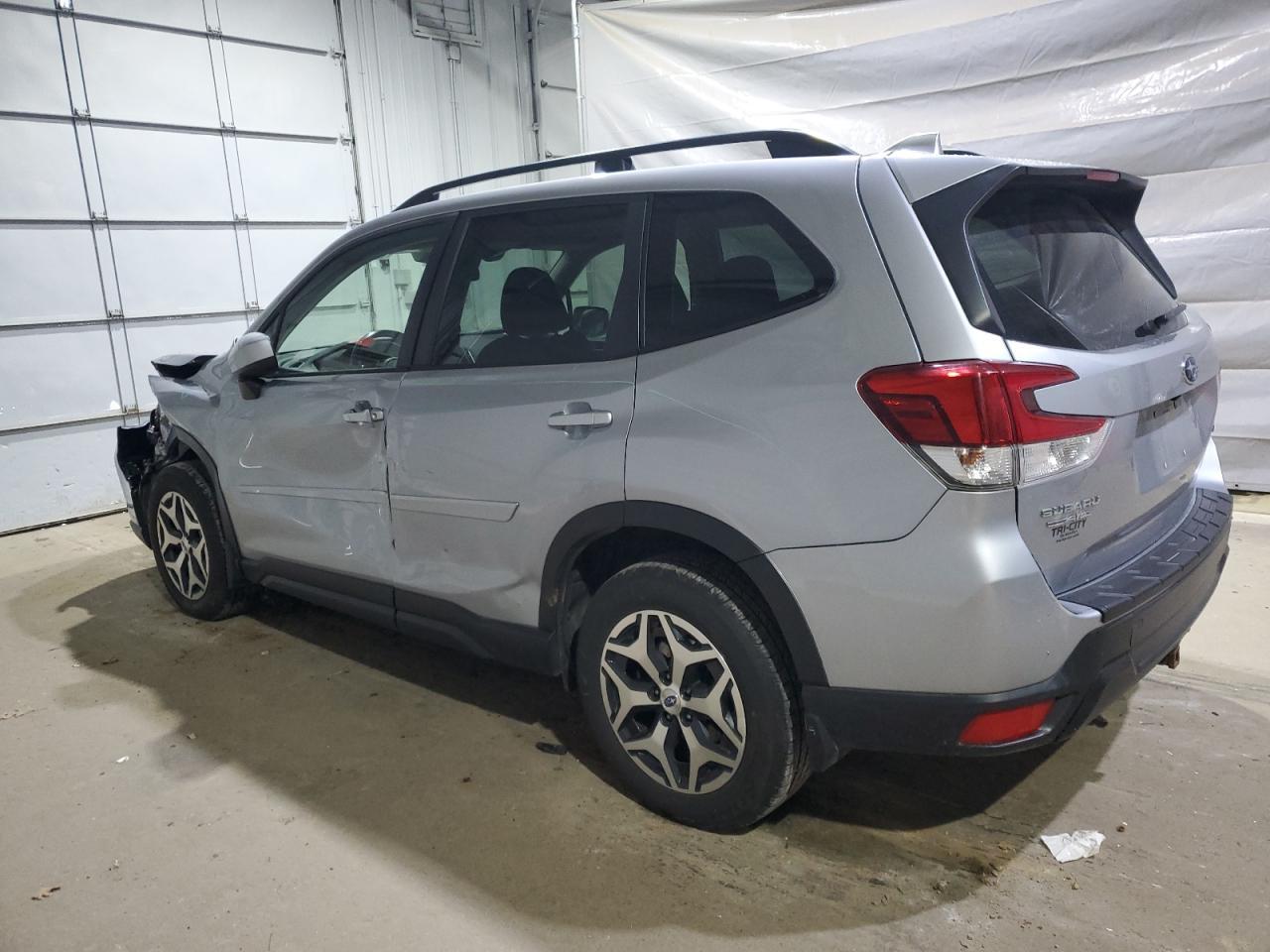 2019 SUBARU FORESTER