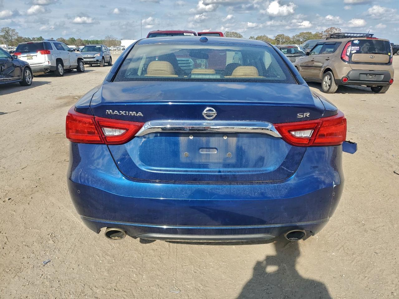 2017 NISSAN Maxima