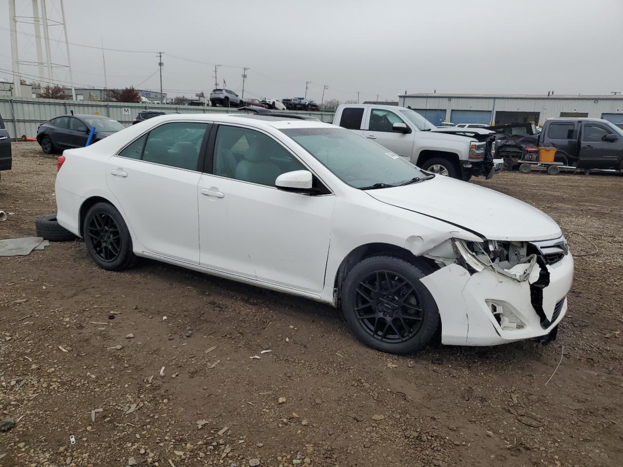 2014 TOYOTA CAMRY