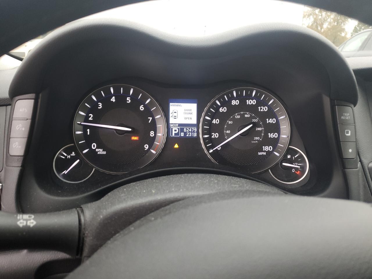 2011 INFINITI M37