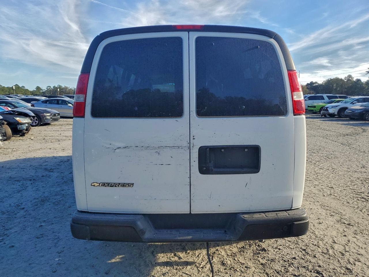 2023 CHEVROLET Express 3500